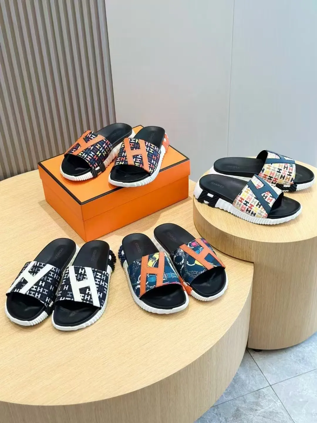 👟👟Ex-factory price 460👟👟 ♥The latest Hermes (HERMES) ▼Slippers, thong toe sandals, flat shoes, beach shoes, calfskin non-woven splicing. Outsole, original IP foam bottom, light and soft, comfortable for the upper foot, size 35-46